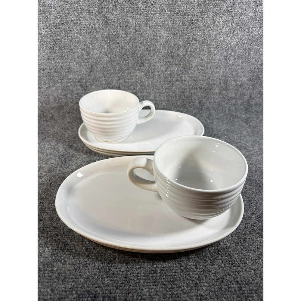 Crate & Barrel White Stoneware Soup and Sandwich Set Beehive Ribbed Mugs Plates
